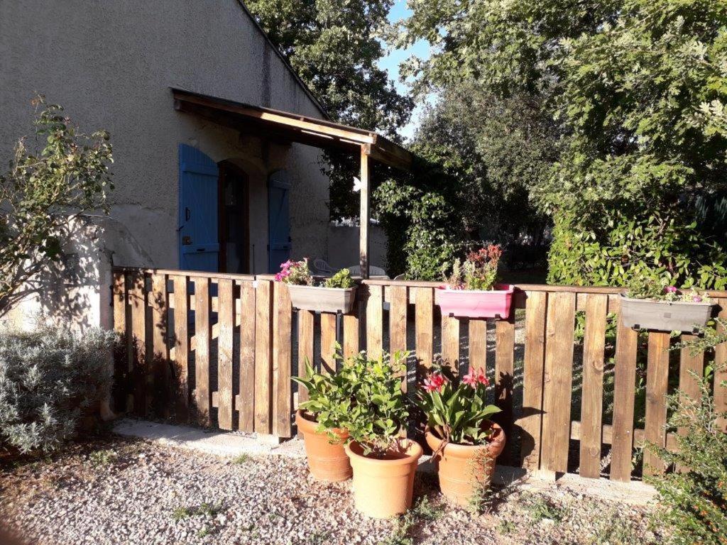 Chez Betty Apartamento Le Luc Exterior foto
